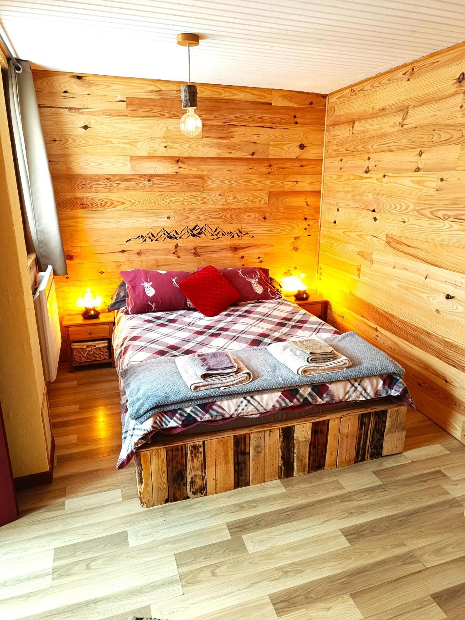 Gite Ha-Py Chalet Campan Dış mekan fotoğraf
